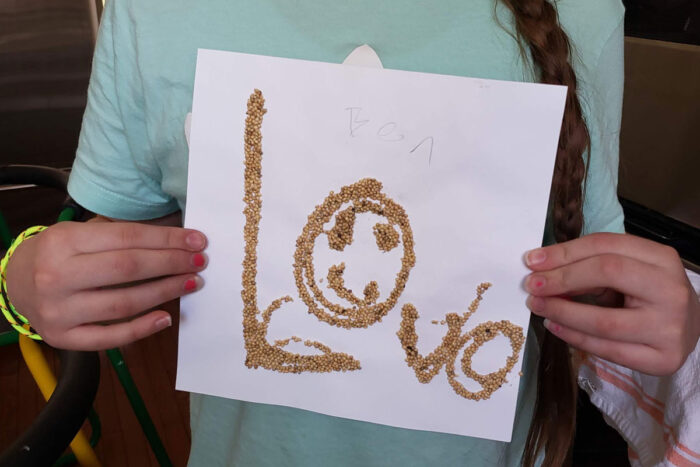 Creative workshops help kids relieve stress with art